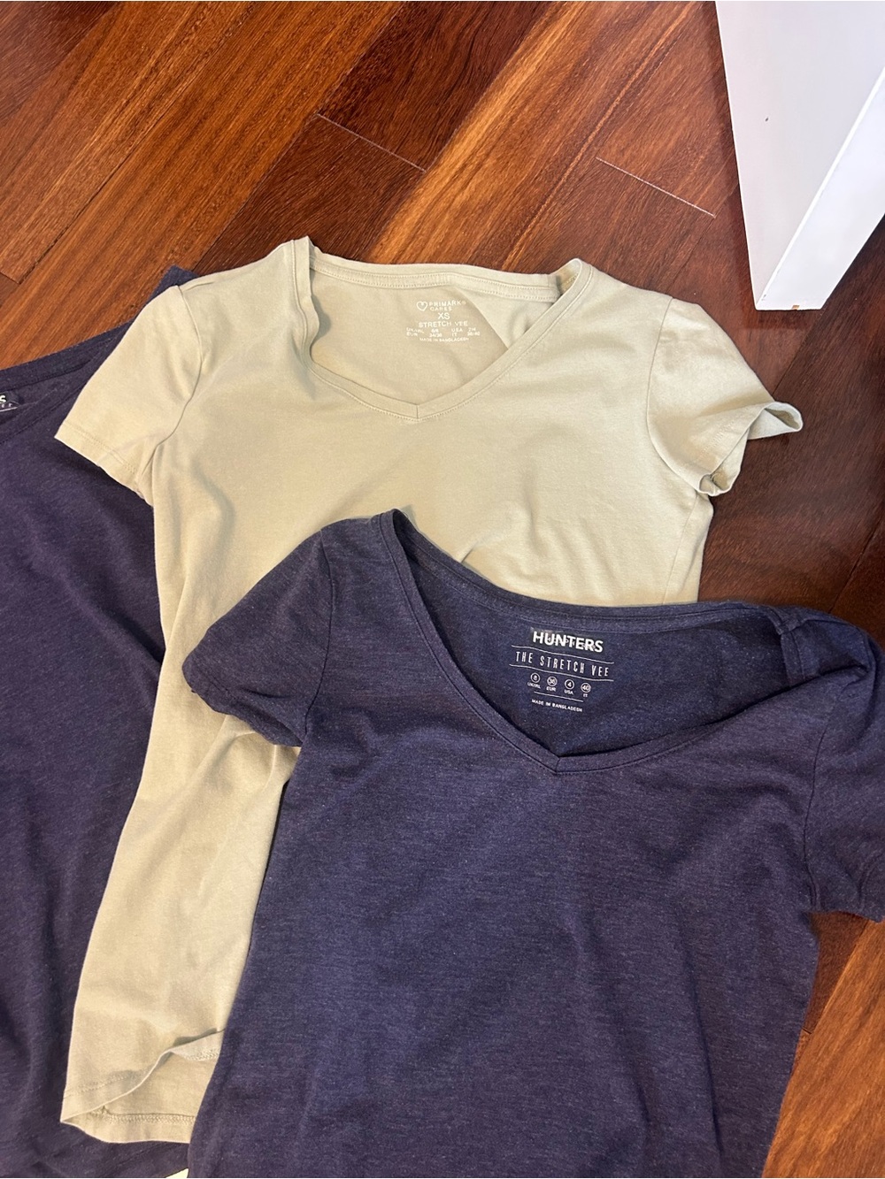 Lot of 5 Tops